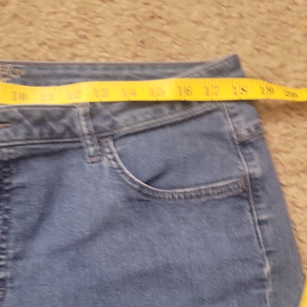 Lee Riders Blue Denim Shorts - Picture 3 of 6